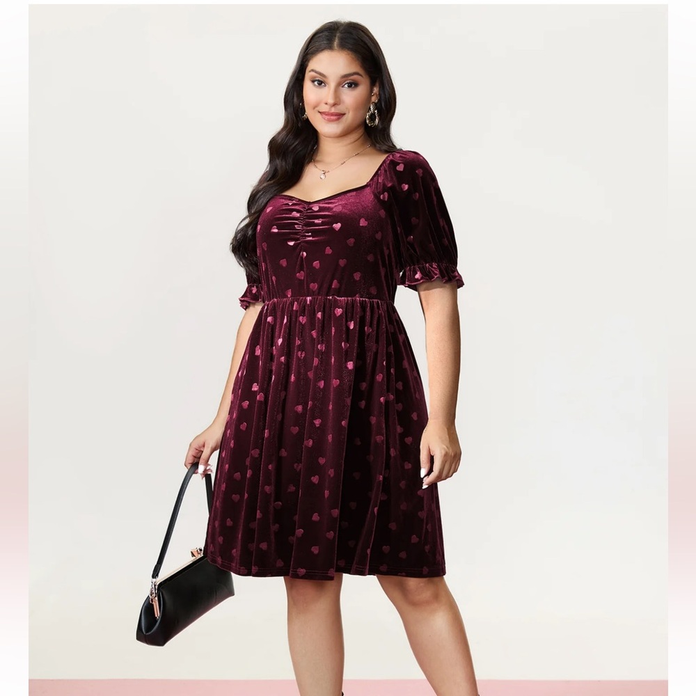 BloomChic Velvet Heart Print Puff Sleeve Midi Dress